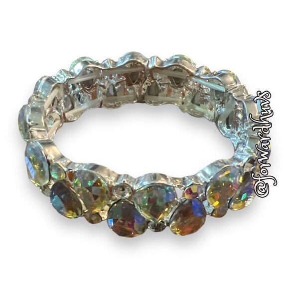 Aurora Borealis Stretch AB Bracelet - Picture 7 of 9